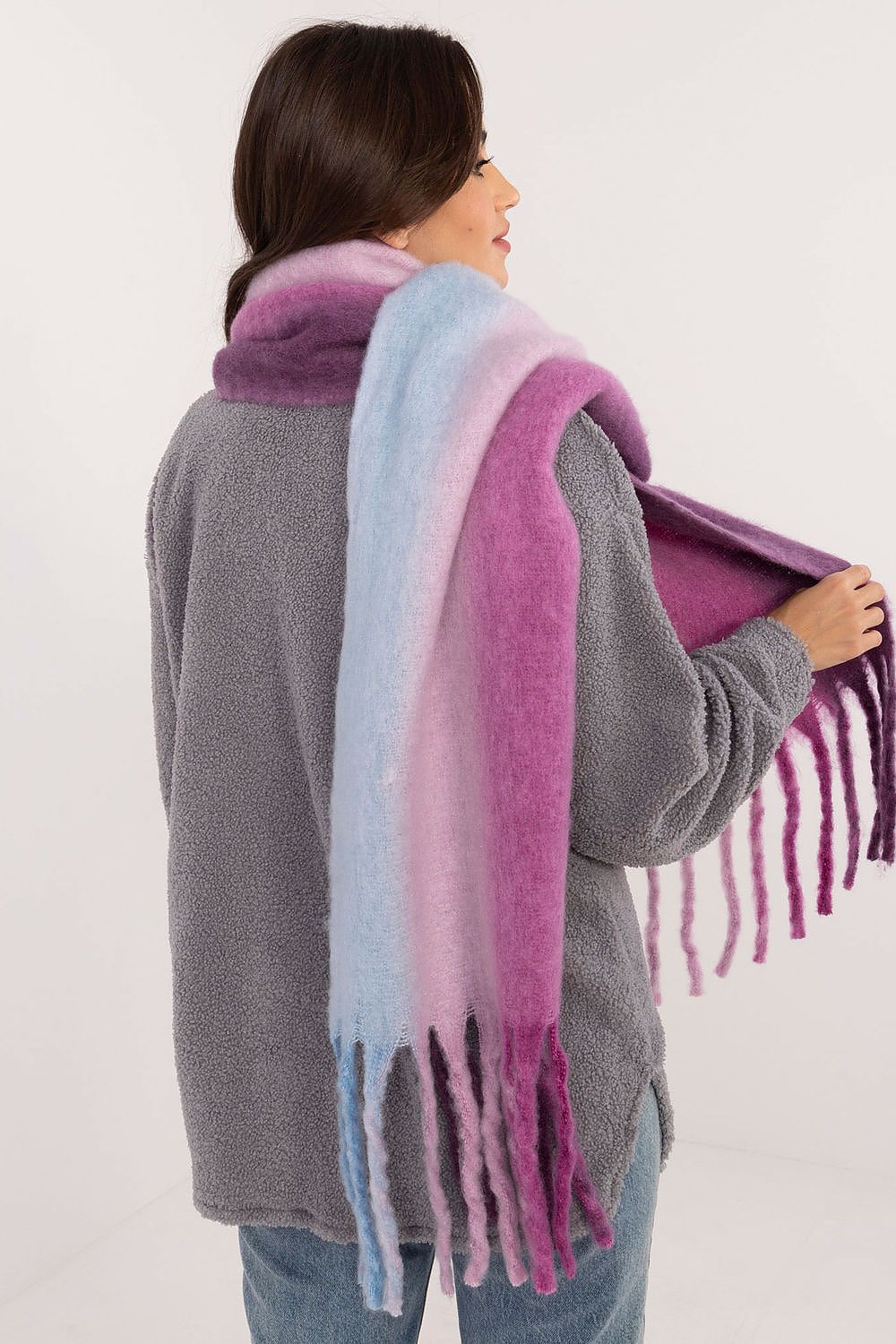 Écharpe femme en polyester avec pompons – Liora | Zachoo