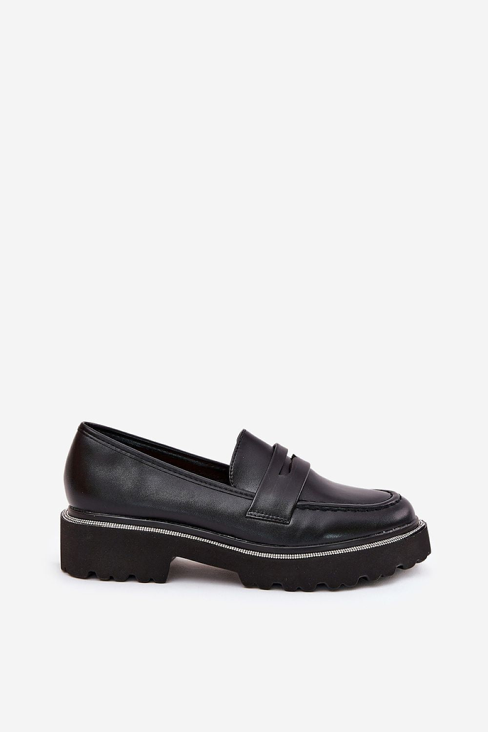 Mocassins en daim écologique avec strass élégants sur la semelle