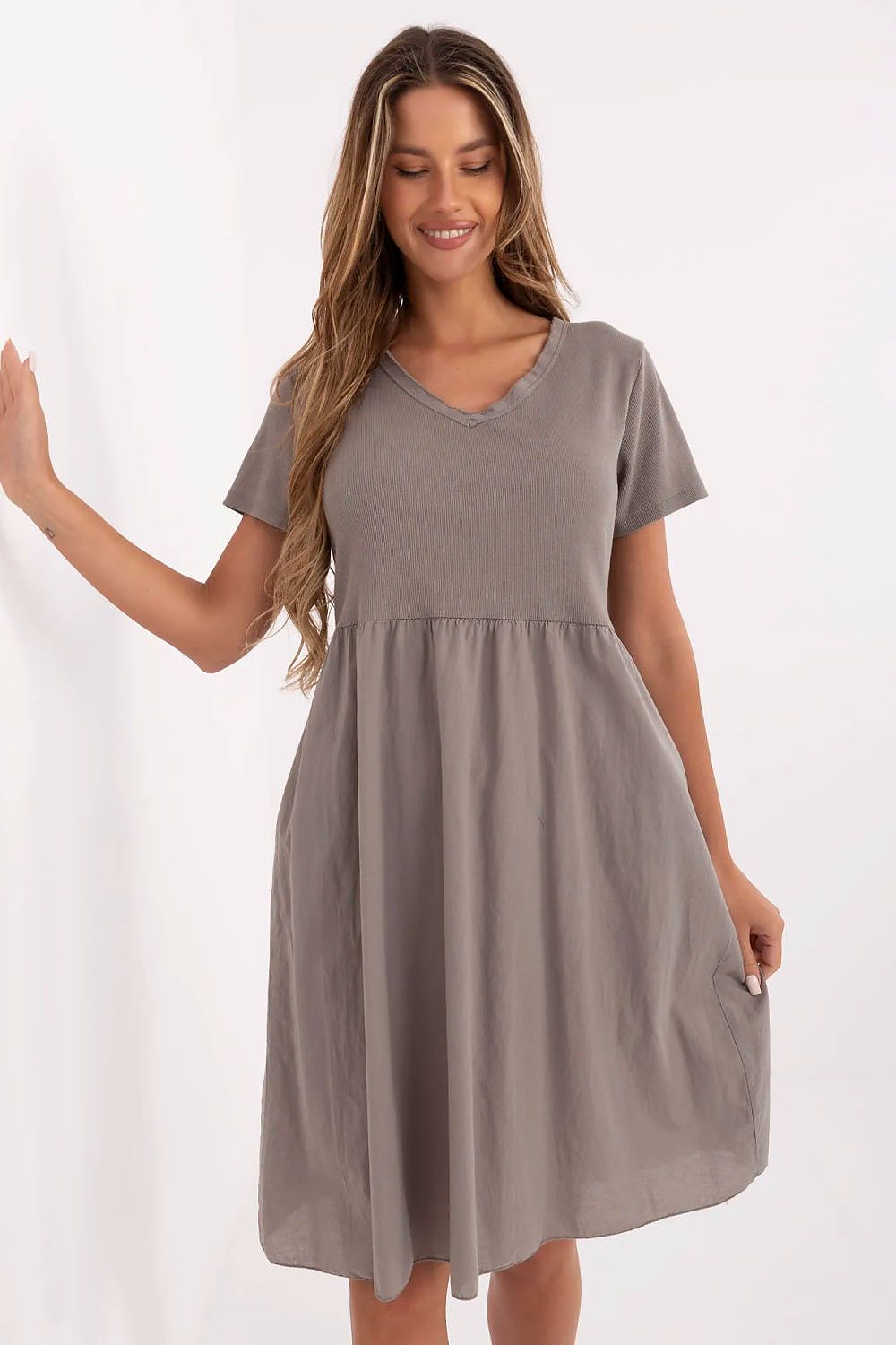 Robe Sorellina beige 2 universelle | Zachoo