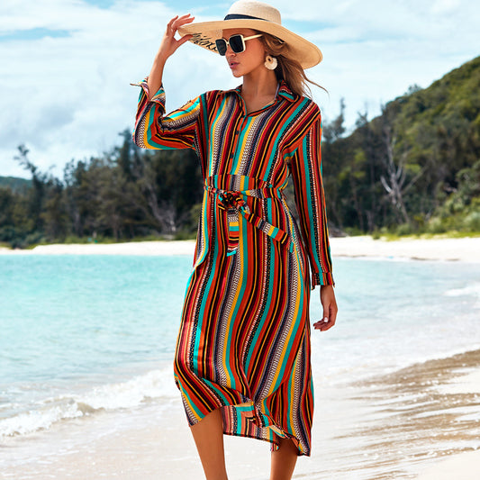 Robe longue estivale fluide, parfaite pour une journée à la plage ou une soirée d'été.