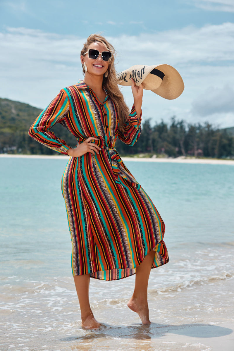 Robe longue estivale fluide, parfaite pour une journée à la plage ou une soirée d'été.