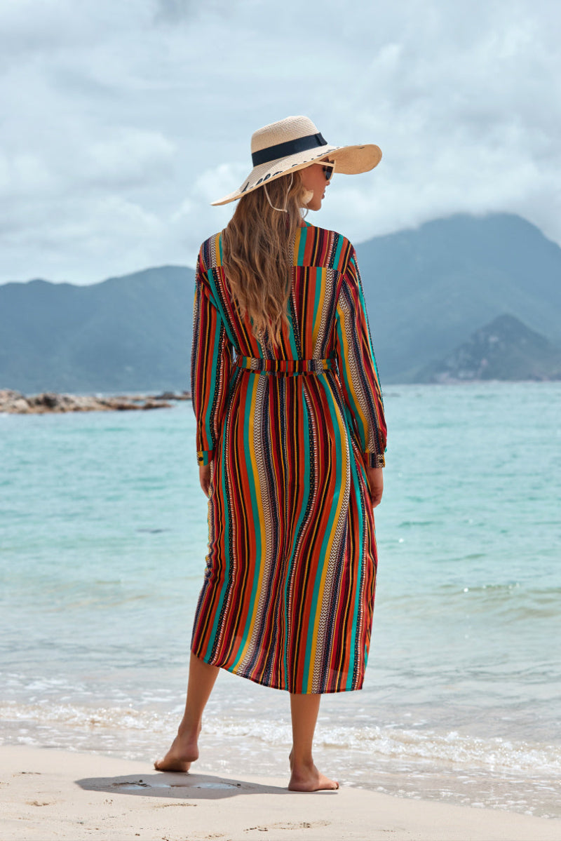 Robe longue estivale fluide, parfaite pour une journée à la plage ou une soirée d'été.