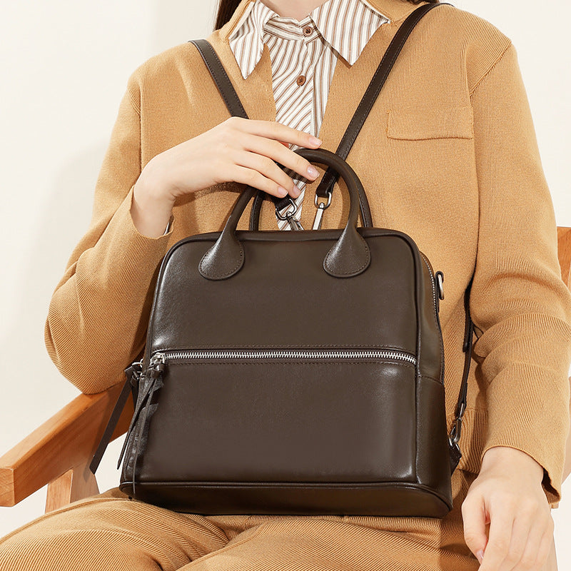 Sac à dos en cuir spacieux et élégant pour femmes.