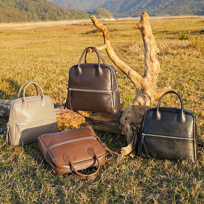 Sac à dos en cuir spacieux et élégant pour femmes.