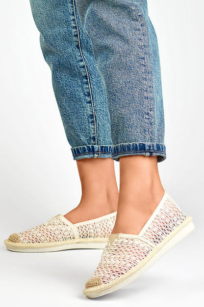 Espadrille légère et confortable en tissu pour femmes.