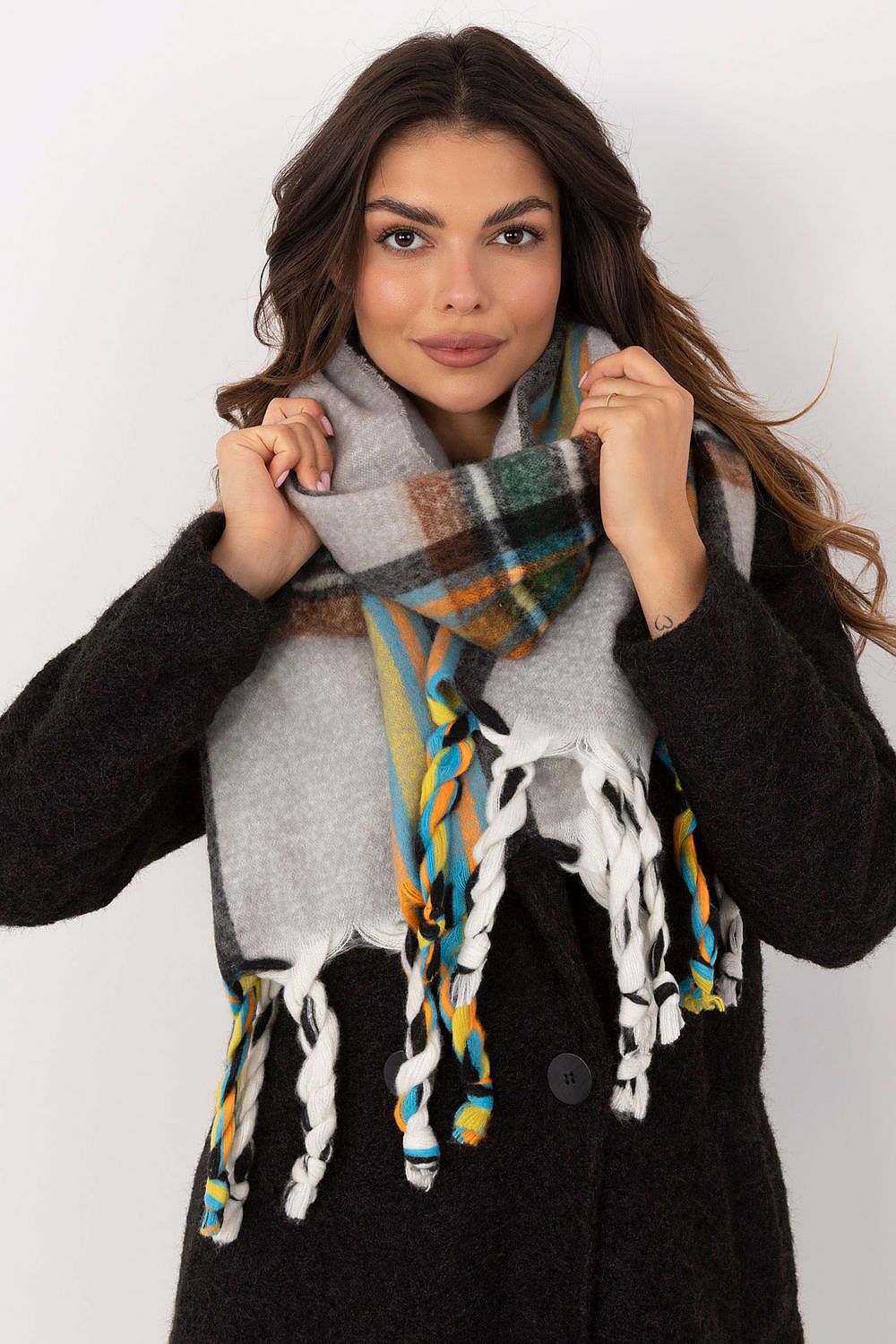 Foulard femme en polyester à carreaux – Amelya gris universelle | Zachoo