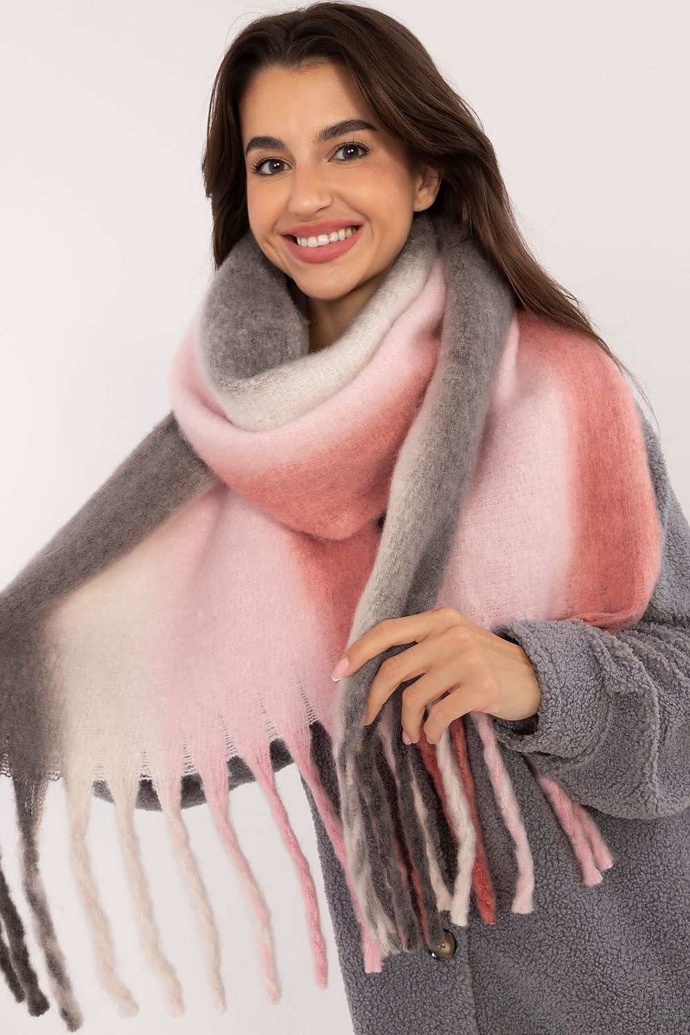 Écharpe femme en polyester avec pompons – Liora | Zachoo