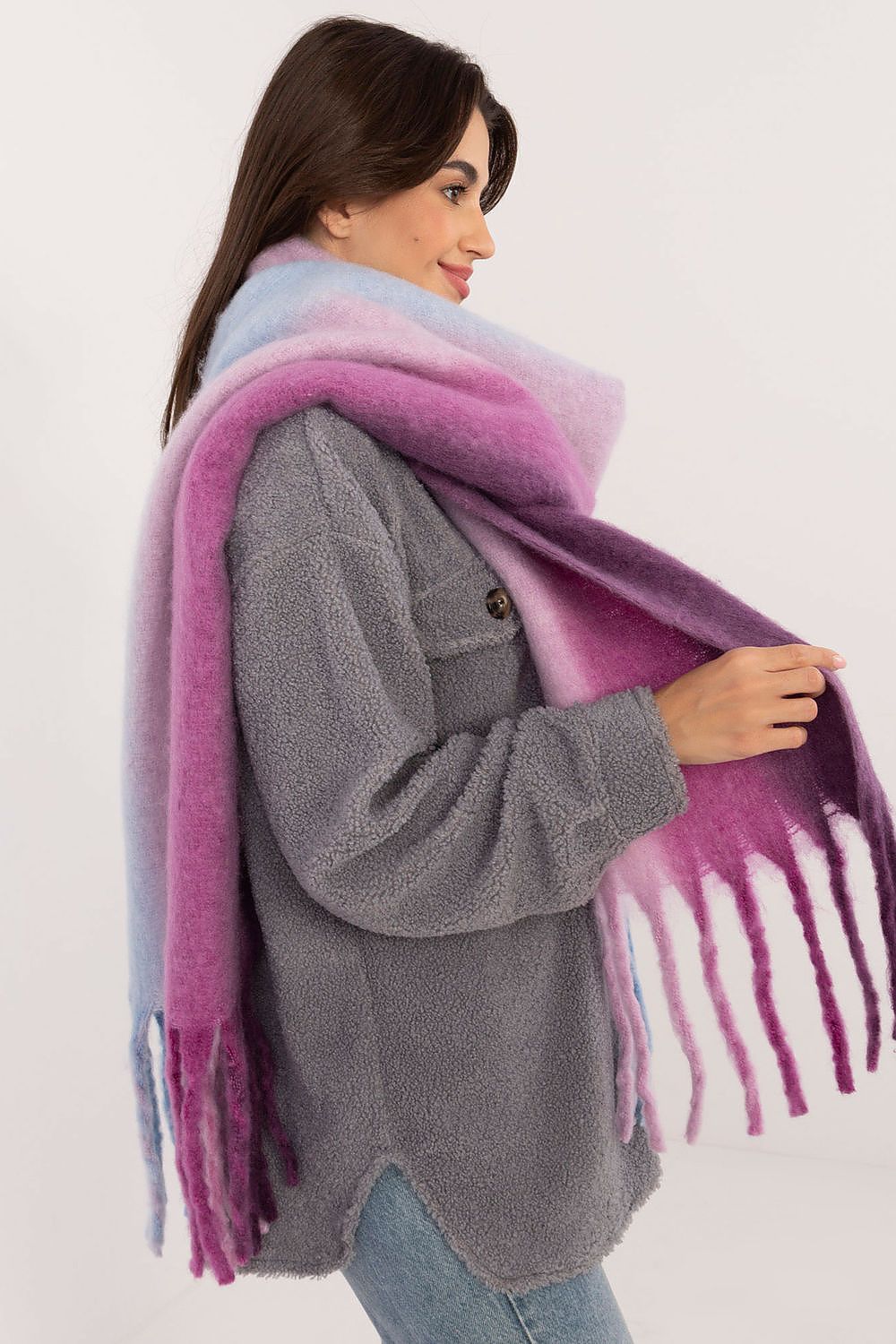 Écharpe femme en polyester avec pompons – Liora | Zachoo