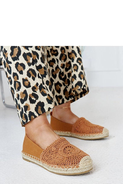 Espadrilles marron avec broderie artisanale Kalba, parfaites pour l’été