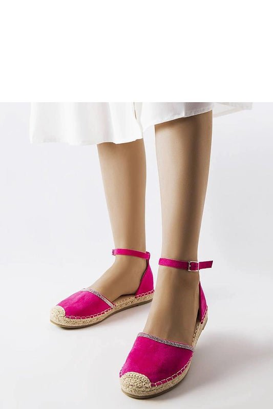Espadrille légère et élégante avec semelle souple pour un confort optimal.