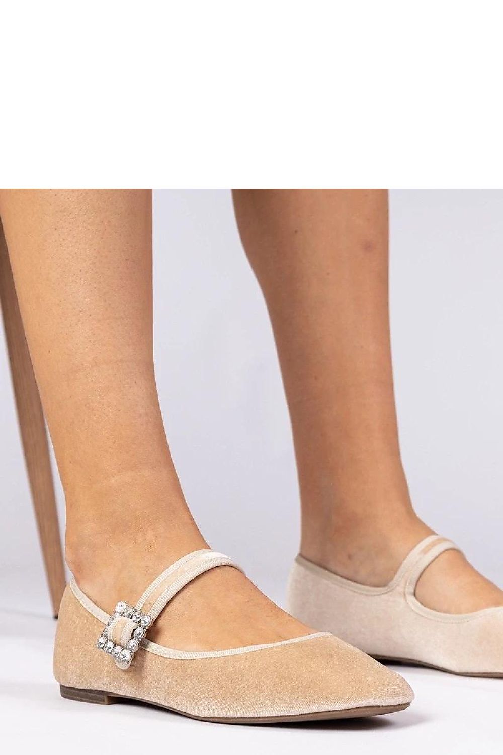 allerines en velours avec boucle Kvitta, confortables et élégantes.