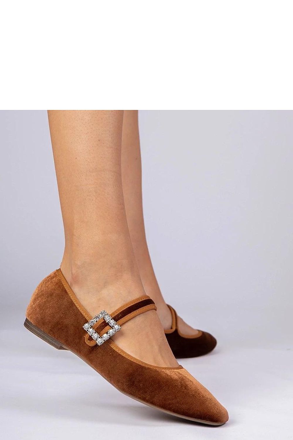 Ballerines en velours avec boucle Kvitta, confortables et élégantes.