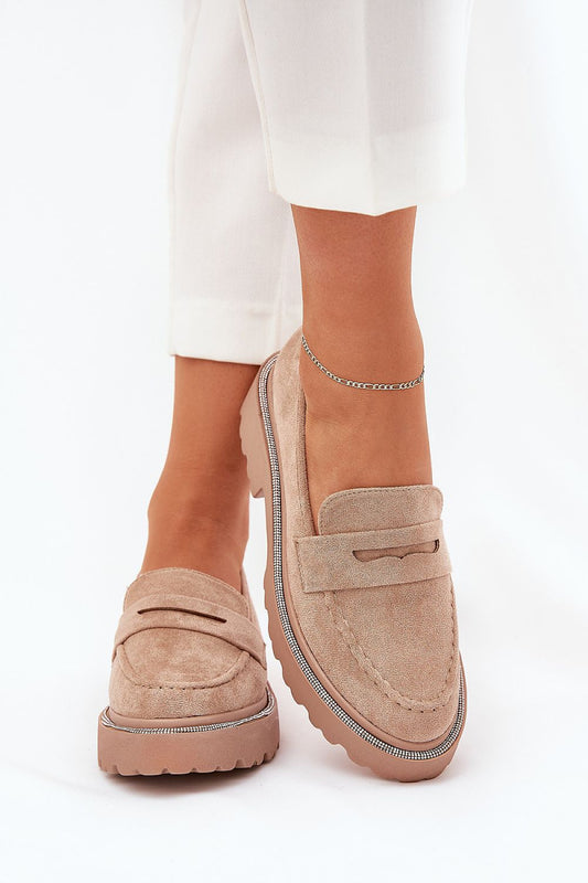 Mocassins en daim écologique avec strass élégants sur la semelle