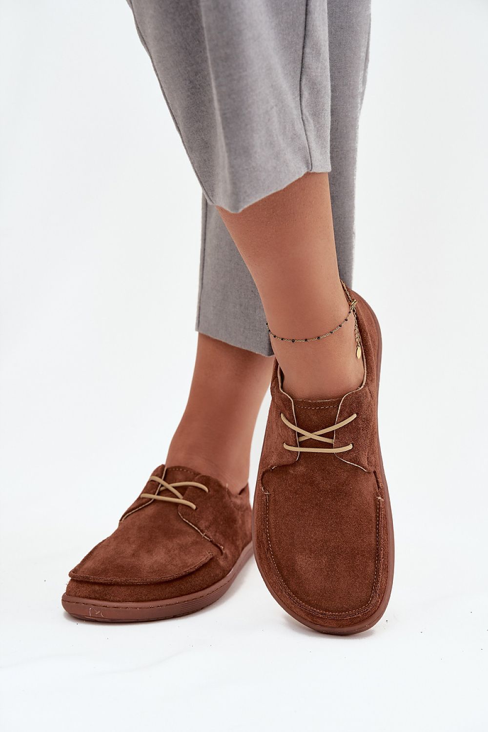 Chaussures basses femme en daim naturel – Barellia | Zachoo