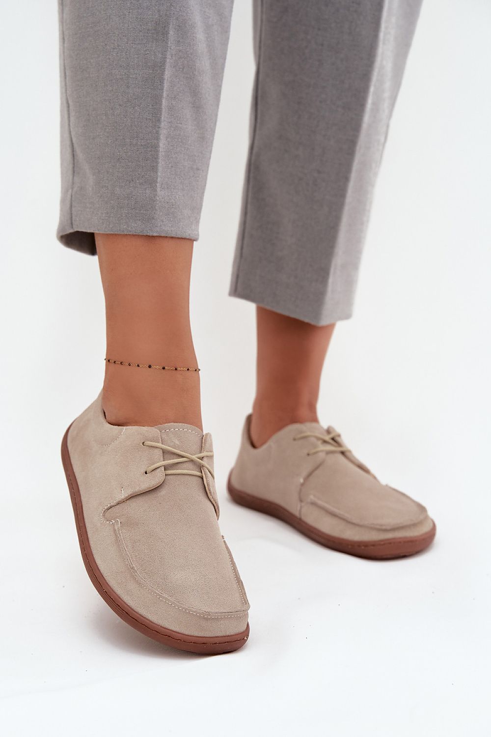 Chaussures basses femme en daim naturel – Barellia beige | Zachoo