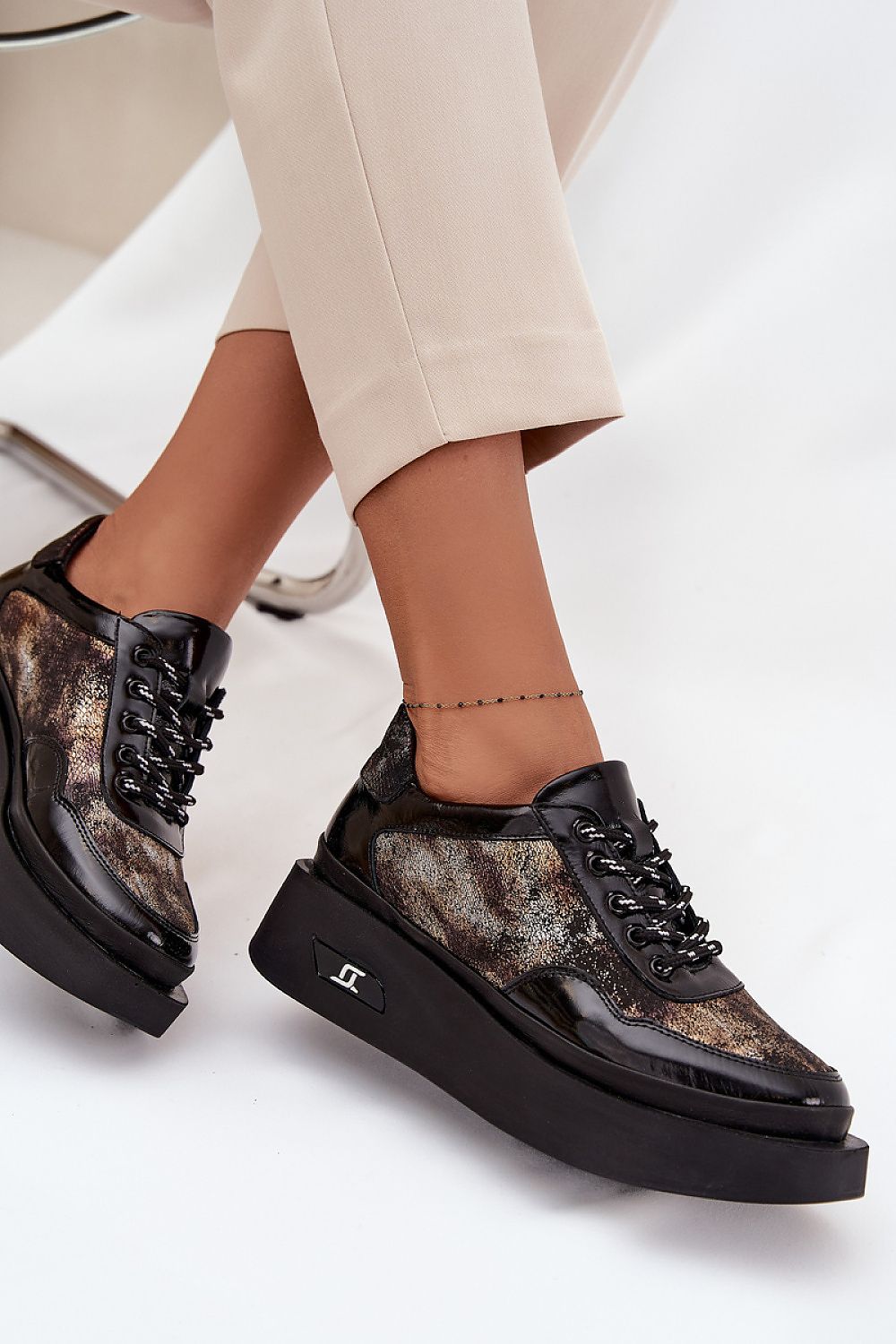 Chaussures basses femme en cuir naturel – Artisportia | Zachoo