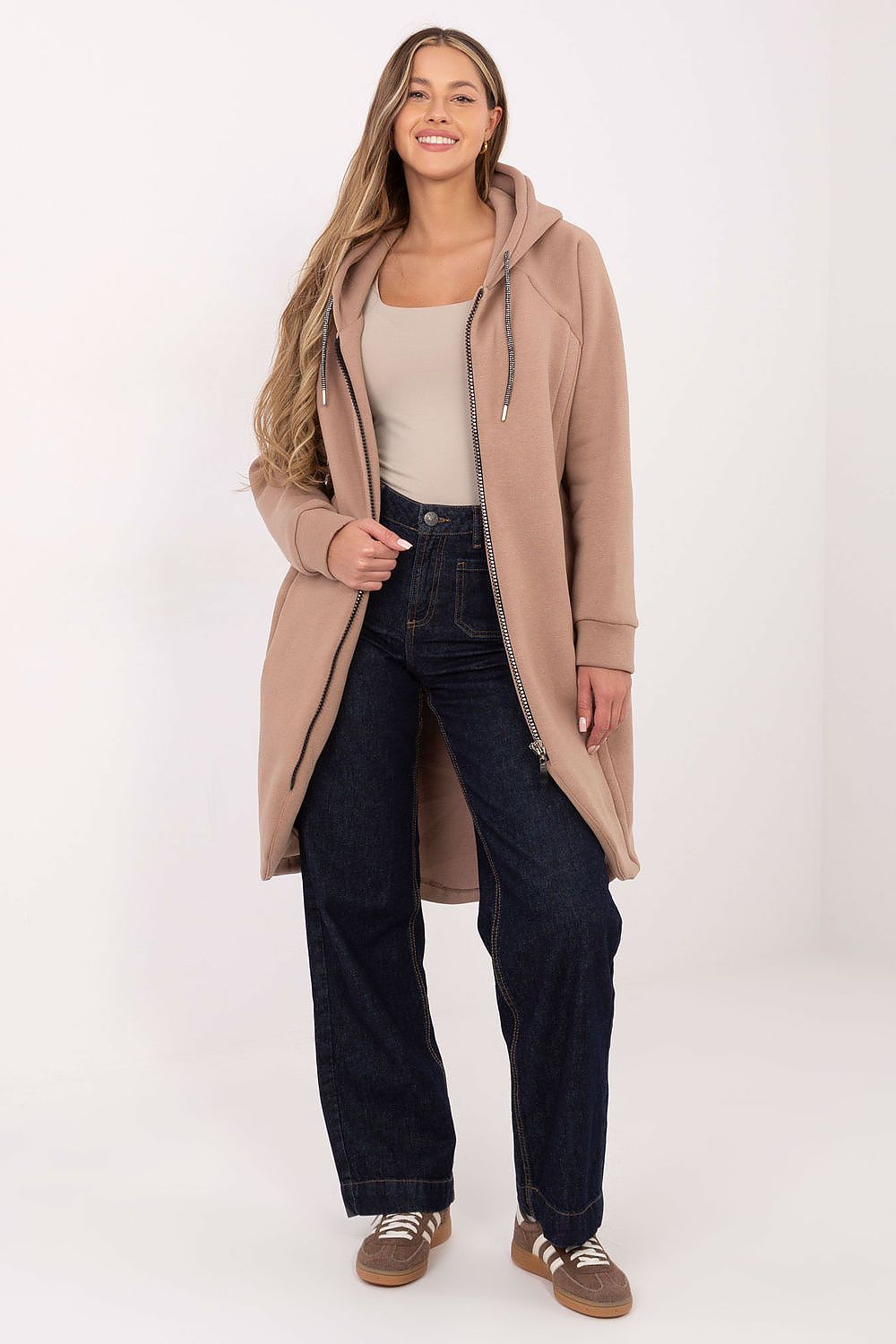 Sweat-shirt femme long en coton élasthanne avec capuche – Amara beige universelle | Zachoo