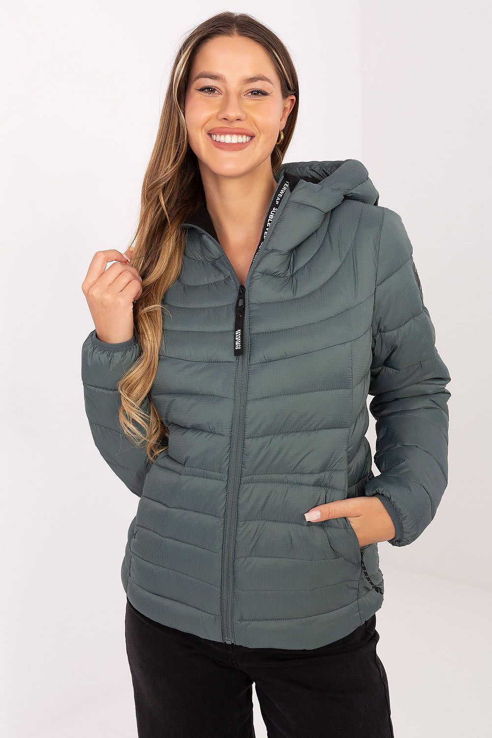 Veste femme matelassée en polyamide avec capuche – Nivara vert | Zachoo