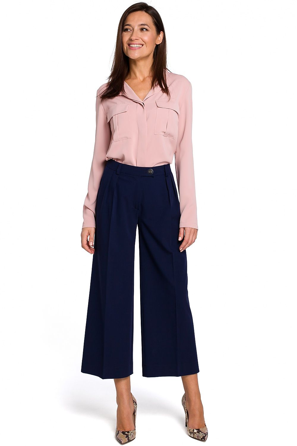 Pantalon fluide et élégant, idéal pour un look chic et confortable.