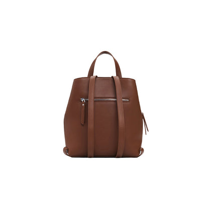 Sac élégant avec fermeture éclair et poches intérieures pratiques.